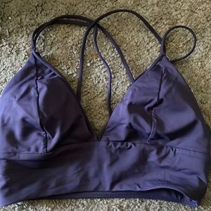 Lululemon sports bra